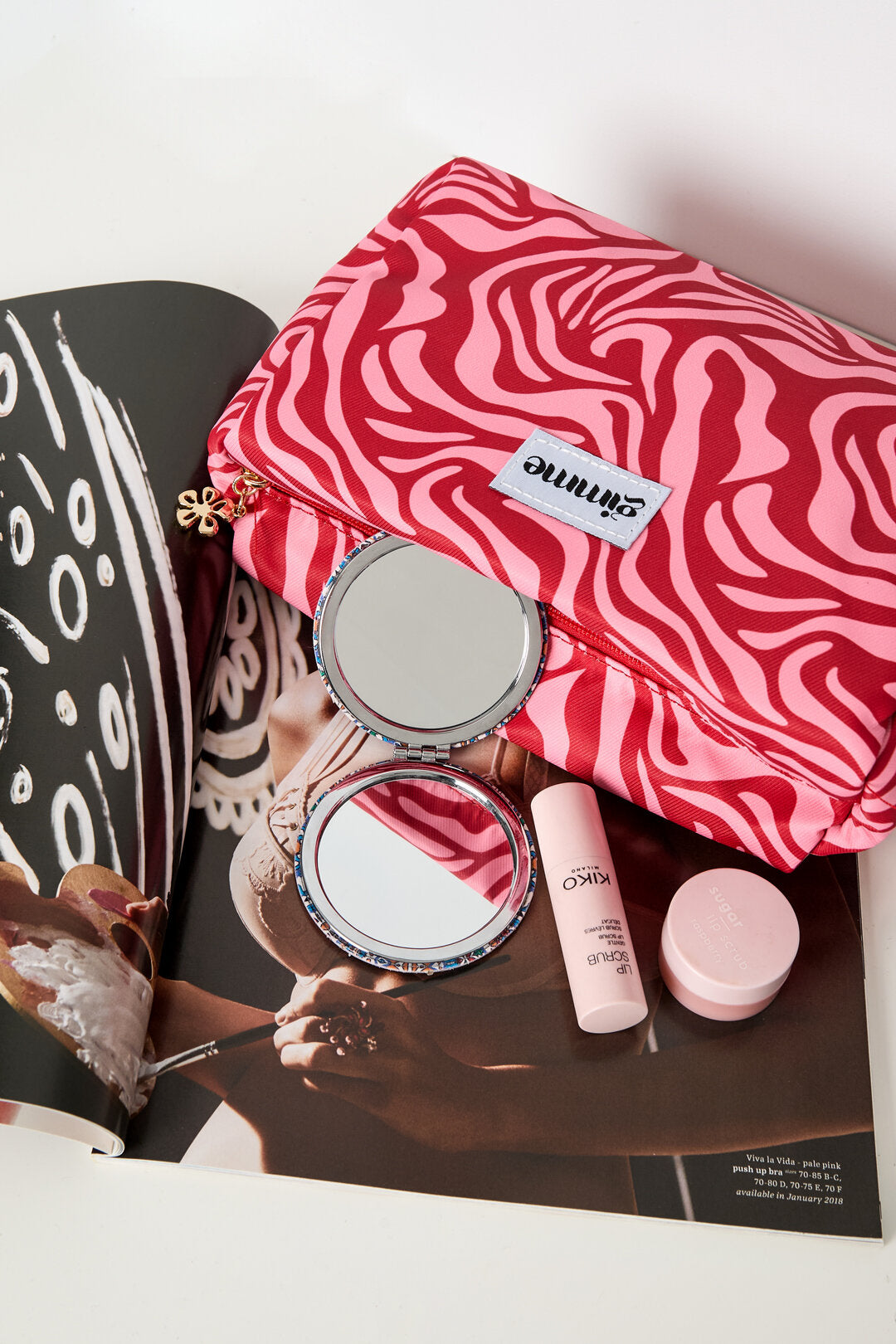 Stylish All-Fit Makeup Bags for Everyday Use
