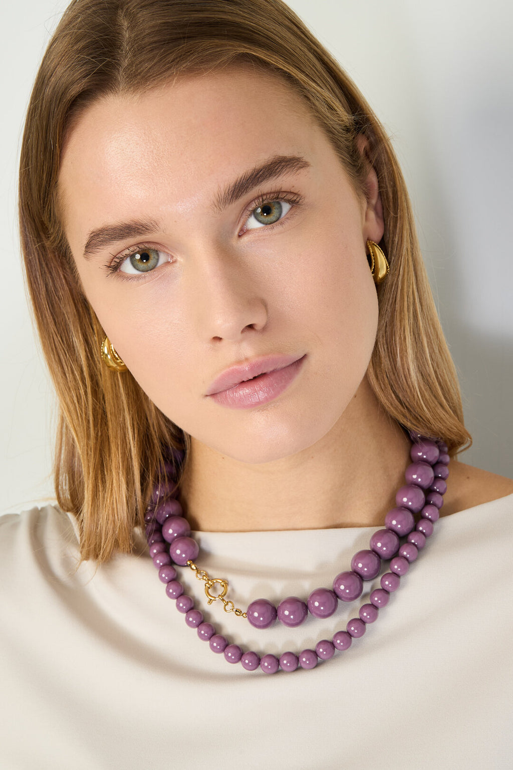Elegant Resin Beaded Necklace for Everyday Wear