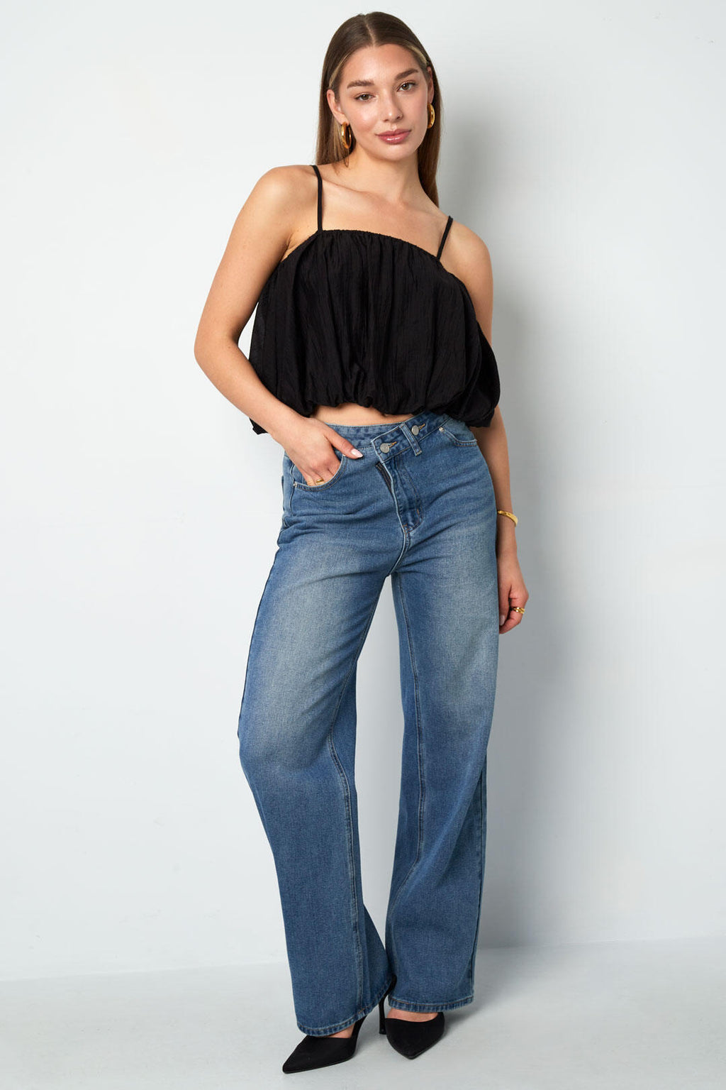 Elegant Sleeveless Top for Spring/Summer Comfort